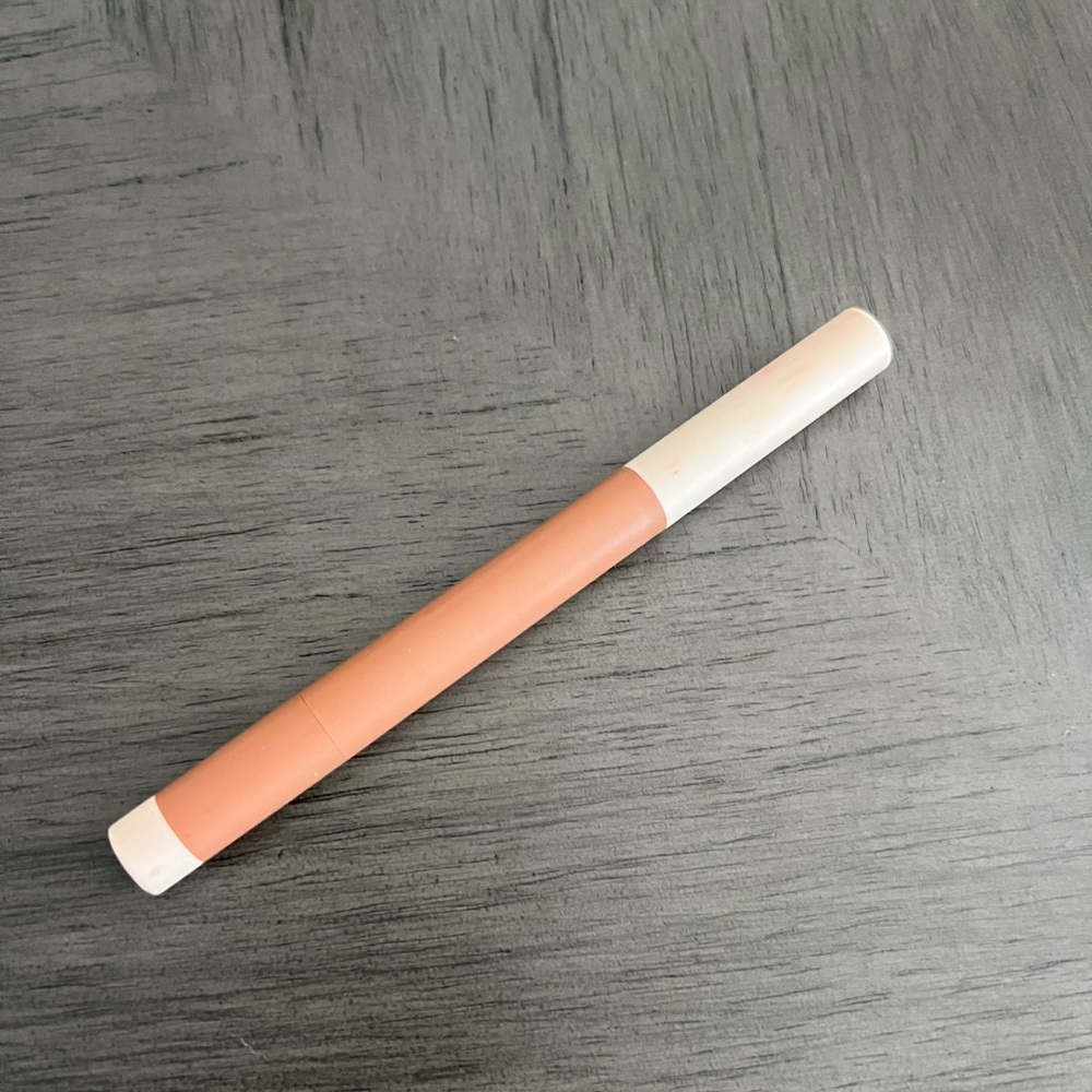 Sunnies Face Eye Crayon swatched once